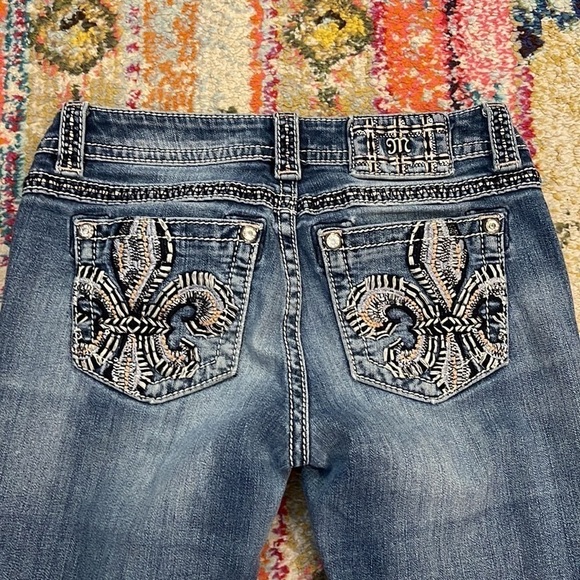 Miss Me Fleur De Lis Embroidered Y2K Low Rise Bootcut Jeans - Picture 15 of 16